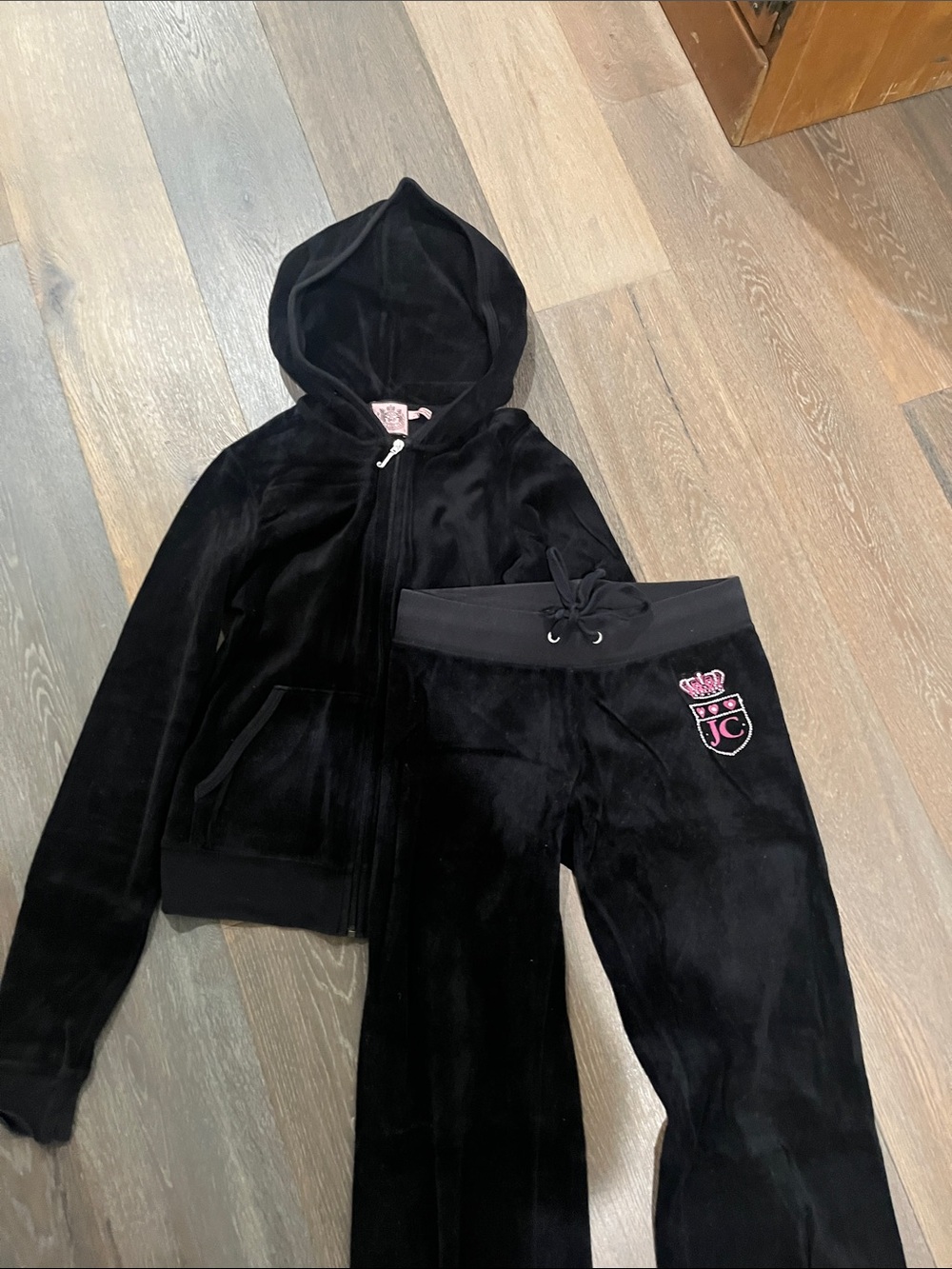 Juicy Couture Black Velour Hoodie & Sweatpants Set with Pink Crest